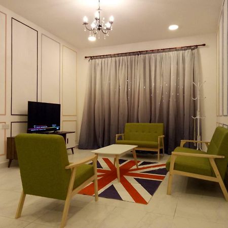 Icolor Home&Stay Ch6 Tanah Rata Exterior foto