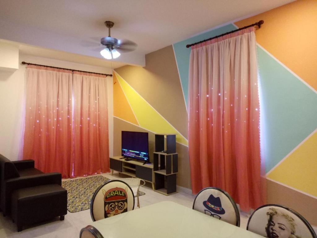 Icolor Home&Stay Ch6 Tanah Rata Exterior foto