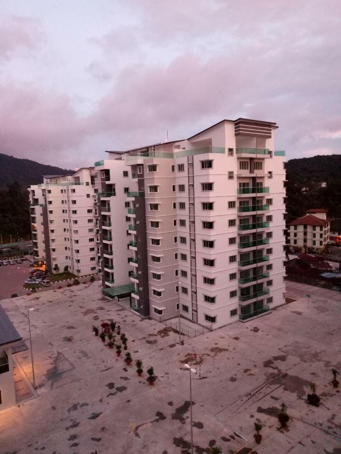 Icolor Home&Stay Ch6 Tanah Rata Exterior foto